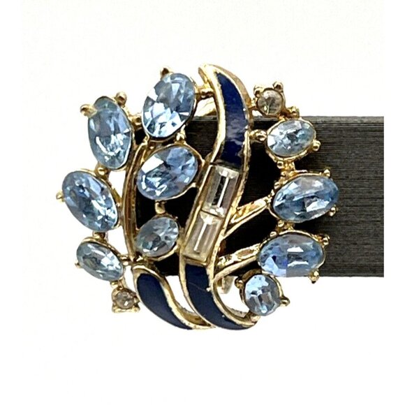 Vintage TRIFARI Earrings Icy Blue Rhinestone Enamel Clip Earrings Gold Tone 1" - Picture 2 of 10
